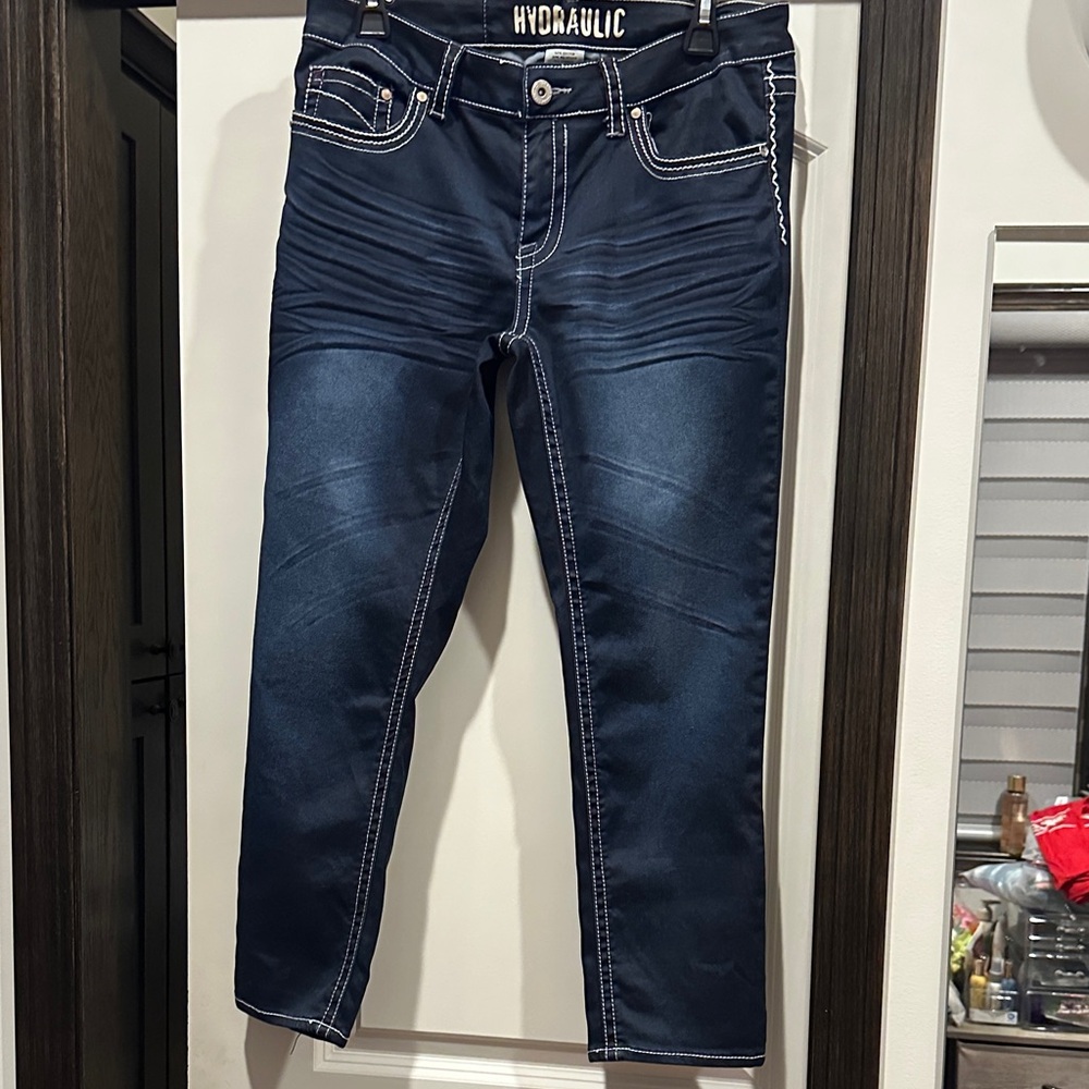 Hydraulic Navy Denim Pants with White Stitching ankle Jean. Super cute.